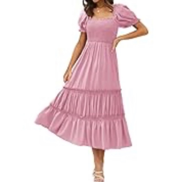 ❗️FINAL❗️ 🆕 KIRUNDO Square Neck Smocked Dress 🔴 - Picture 2 of 5